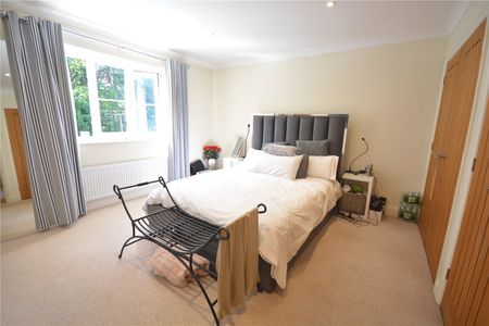 Barnby Close, Ashtead, Surrey, KT21 2GZ - Photo 4