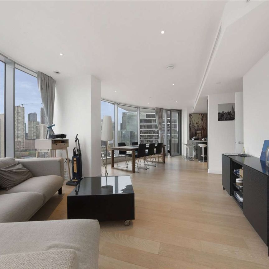 Savills are pleased to present this amazing apartment on the 17th floor of Charrington Tower. A MUST SEE. - Photo 1