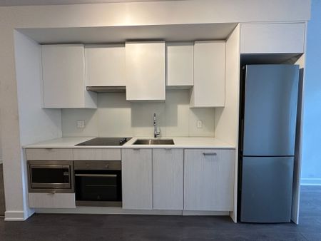 For Lease - 99 Broadway Avenue Unit# 516, Toronto, Ontario - Photo 2