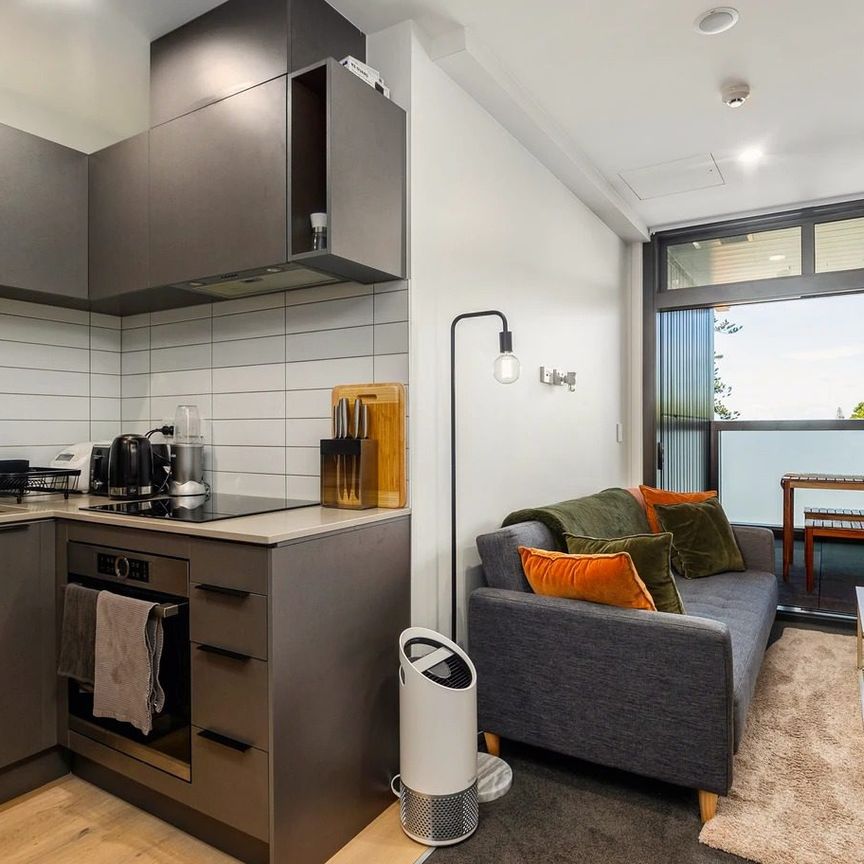 For Rent – 1 Bedroom Apartment 1 Secure Car Parks Newmarket - Photo 1