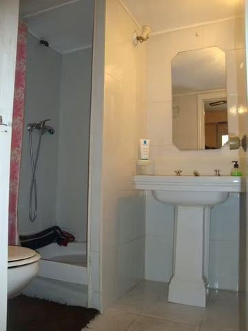 Avinguda de Blasco Ibáñez, Valencia, Valencian Community 46021 - Photo 4