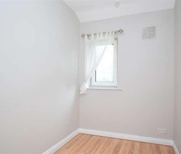 Thornes Moor Road, Wakefield, WF2 - Photo 3