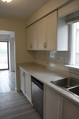 For Lease - 307 Bristol Crescent, Oshawa, Ontario - Photo 1