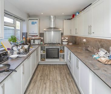 1 bedroom house to rent Chaucer Drive, Aylesbury, Buckinghamshire, ... - Photo 5