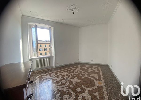 Via Gaetano Colombo, Genova, Liguria 16122