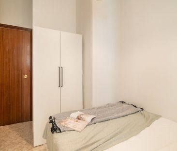 Carrer la Rambla, Barcelona, Catalonia 08002 - Photo 1