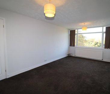 2 BED Flat To rent - Photo 3
