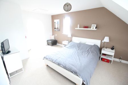 4 bedroom terraced house to rent - Photo 5