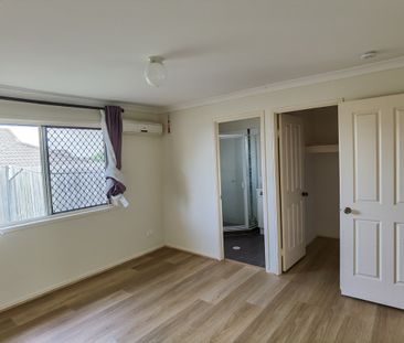 Generous 4-Bedroom Home Offering Space, Comfort & Everyday Convenience - Photo 2