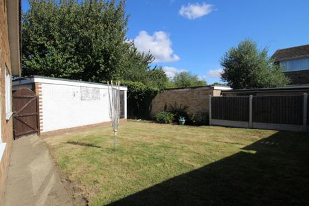 3 bedroom bungalow to rent - Photo 4