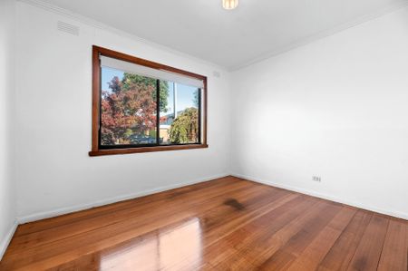 1 Mountfield Rd , MITCHAM - Photo 2