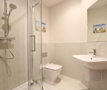 2 bedroom flat to rent - Photo 6