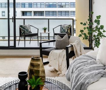 Live the Loft Lifestyle in the heart of Alexandria - Photo 3