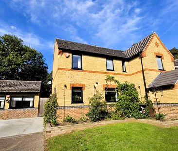 5 bedroom detached house to rent - Photo 2