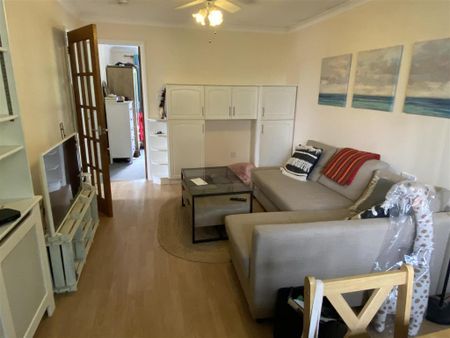 2 bedroom bungalow to rent - Photo 2