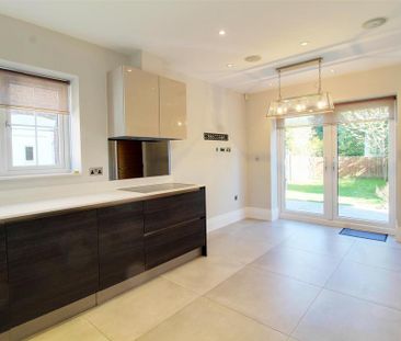 3 bedroom detached house to rent - Photo 6