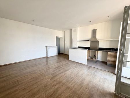 Location Appartement 3 pièces 60m² NICE 06000 - Photo 4