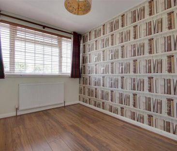 4 bedroom semi-detached house to rent - Photo 1