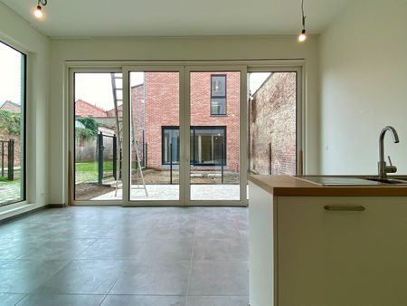 Nieuwbouw appartement in centrum Kortrijk met tuin/terras en 1 slaapkamer - Photo 3