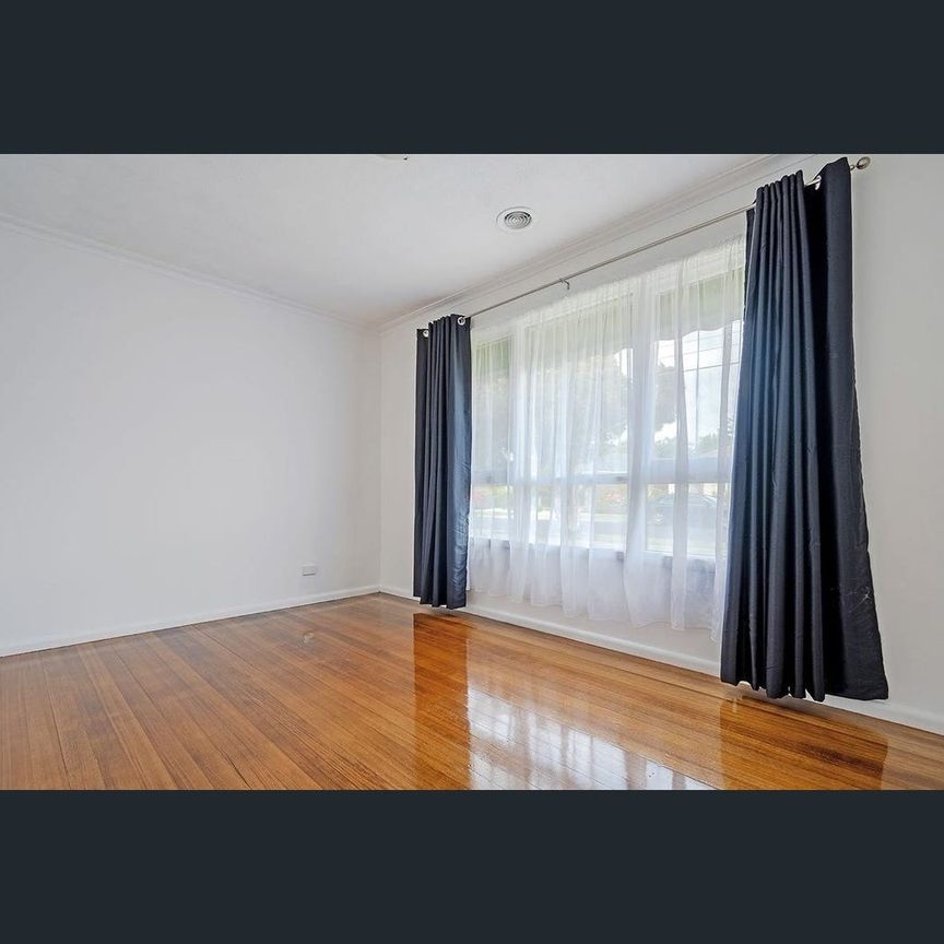36 Wonganella Drive, Keilor East, Vic 3033 - Photo 1
