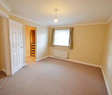 3 bedroom terraced house to rent - Photo 2