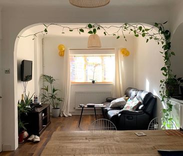 2 Bed End Terrace, Croydon, CR0 - Photo 1