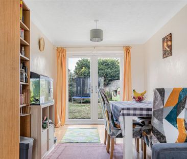3 bedroom semi-detached house to rent - Photo 6