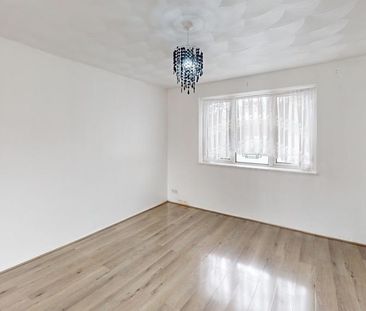 3 bedroom end of terrace house to rent - Photo 6