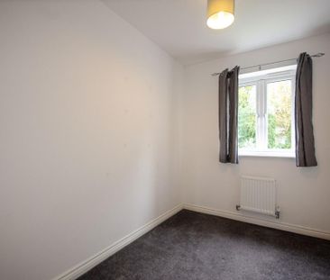 3 bedroom end of terrace house to rent - Photo 3