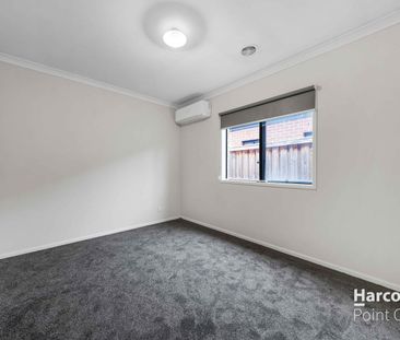 Modern Family Living in Prime Truganina - Photo 6