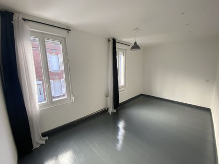 MAISON T3 NON MEUBLÉE AVEC COURETTE- QUARTIER SAINT HONORÉ - Photo 2