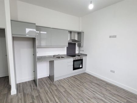 Flat 3, Belmont Avenue, Balby, Doncaster - Photo 2