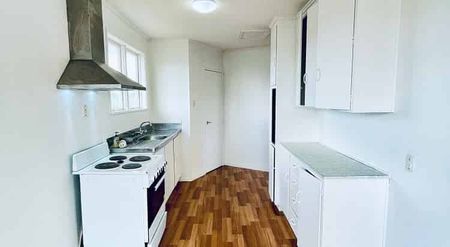 4 Bedroom Home In Glendene - Photo 2