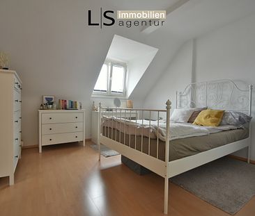 **Dachgeschoss** Gemütliche 3 Zimmer-DG-Wohnung in schönem Altbau, mitten im Stuttgarter Westen! - Foto 1