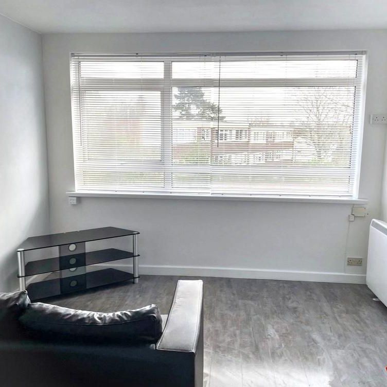 1 bedroom property to rent - Photo 1