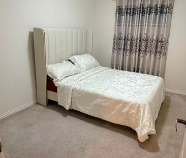 For Lease - 485 Queen Mary Drive, Brampton, Ontario - Photo 2