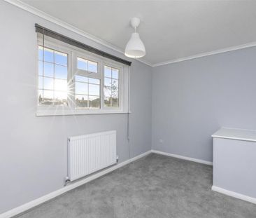 2 bedroom semi-detached house to rent - Photo 3