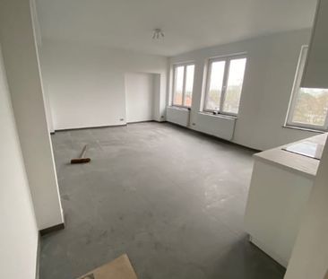 Appartement te huur - Photo 1