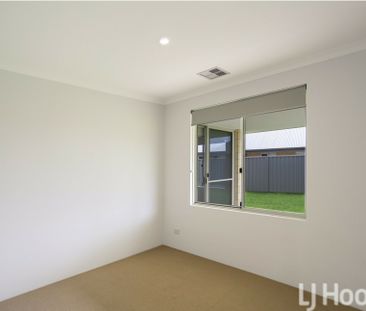 A Statement of Style, Space & Coastal Sophistication - Photo 4