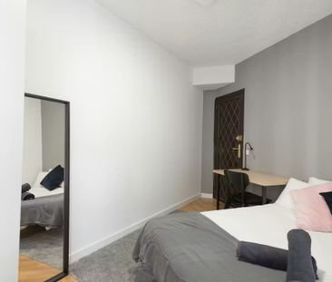 Calle de Cedaceros, Madrid, Community of Madrid 28014 - Photo 2