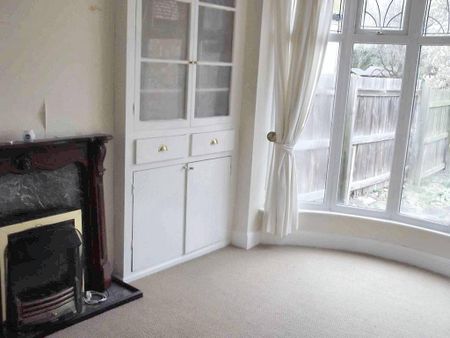 3 bedroom detached house to rent - Photo 2