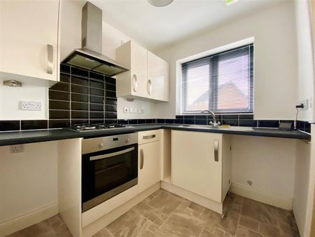 Thomas Penson Road, Gobowen - Photo 5