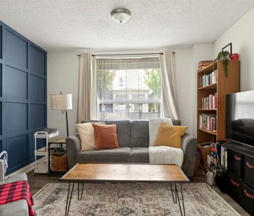 For Lease - 62 Emerald Street, Hamilton, Ontario - Photo 2