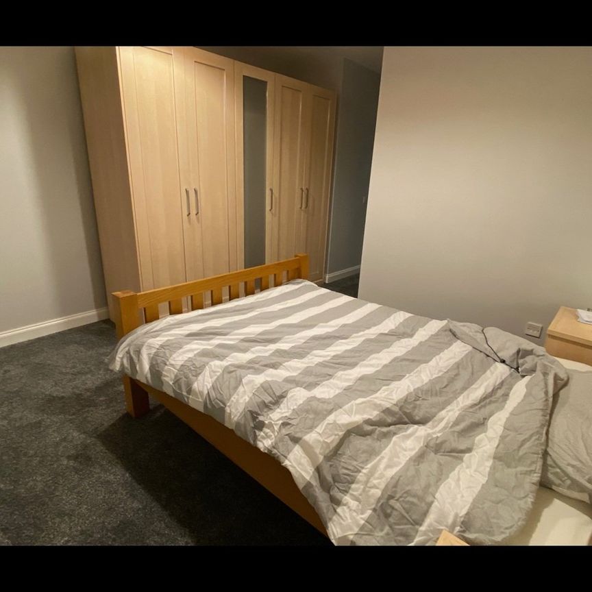 2 Bed Flat, Wapping Wall, E1W - Photo 1