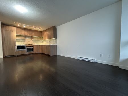 1 Bedroom - Photo 4