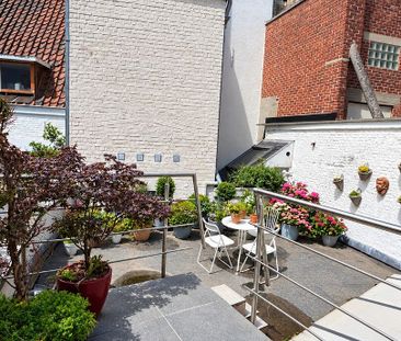 Karaktervol 2-slaapkamer appartement met uniek zicht op het water aan de Korenlei - Photo 5