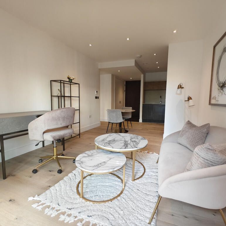 7a Exchange Gardens, SW8, London - Photo 1