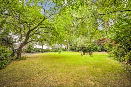 5 bedroom flat in South Kensington - Photo 4