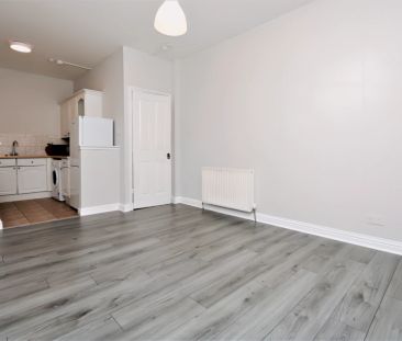 3Bedrooms, 2Bathrooms - Photo 5