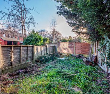 3 bedroom end of terrace house to rent - Photo 1